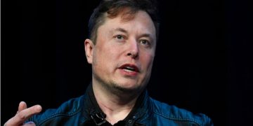Musk halts the Twitter acquisition unless the company clarifies its numbers on spam accounts